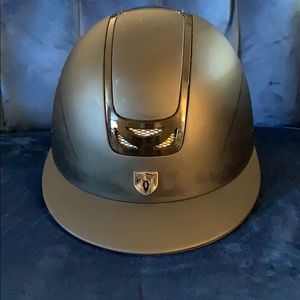Tipperary Helmet(Used 9 months, very new!)